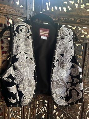 Silver River Women's Black Velvet Embroidered Vest with Silver Floral Appliqué